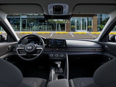 New 2026 Hyundai Elantra SE image 11