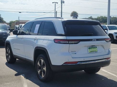 Used 2022 Jeep Grand Cherokee Limited 4xe w/ Luxury Tech Group II AWD/4WD image 4