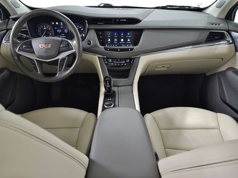 Used 2021 Cadillac XT5 Premium Luxury AWD/4WD image 11