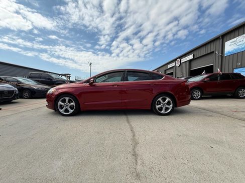 Used 2016 Ford Fusion SE w/ Equipment Group 201A image 29