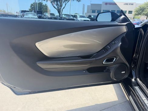 Used 2015 Chevrolet Camaro SS w/ SS Performance Package RWD image 12