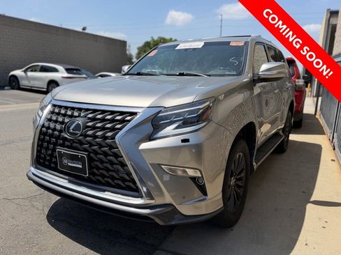 Used 2021 Lexus GX 460 Luxury w/ Sport Design Package AWD/4WD image 3