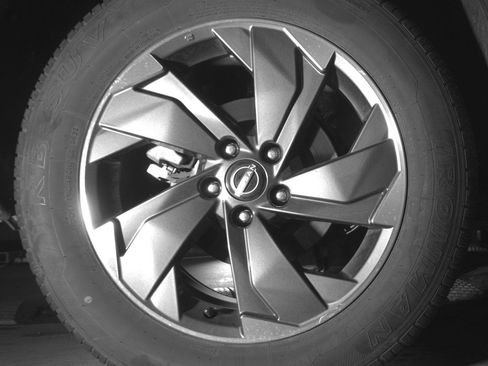 Used 2025 Nissan Rogue SV image 15