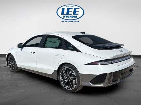 New 2025 Hyundai Ioniq 6 SEL RWD image 5