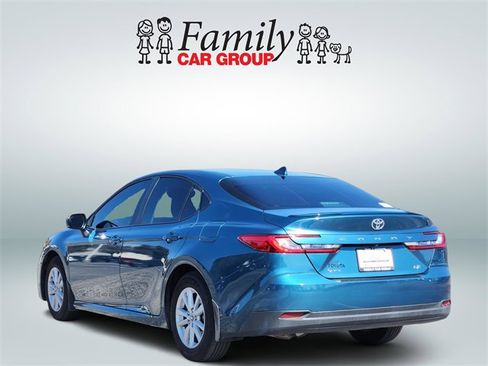 Used 2025 Toyota Camry LE w/ Convenience Package image 3