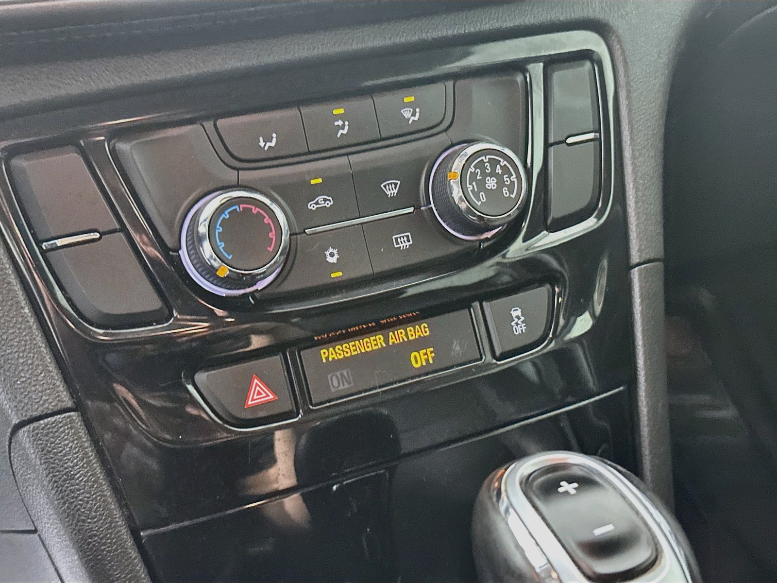 Used 2019 Buick Encore Preferred w/ Safety Package FWD image 16