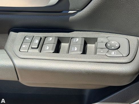 Used 2025 RAM 1500 Tradesman w/ Night Edition AWD/4WD image 17