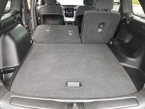 Certified 2024 Jeep Grand Cherokee Laredo w/ Luxury Tech Group I image 19