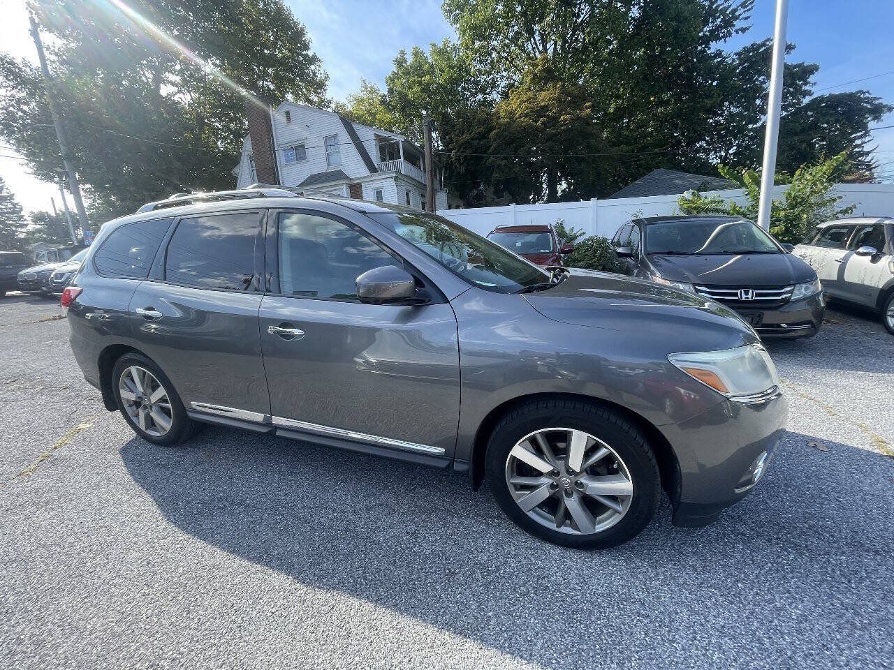 Used 2015 Nissan Pathfinder 4WD image 4