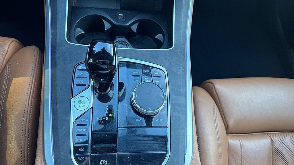 Used 2022 BMW X5 xDrive40i w/ Premium Package AWD/4WD image 22