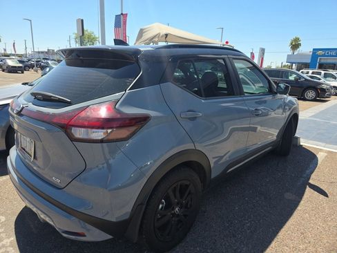 Used 2023 Nissan Kicks SR w/ SR Premium Package FWD image 3