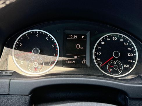 Used 2013 Volkswagen Tiguan S FWD image 18