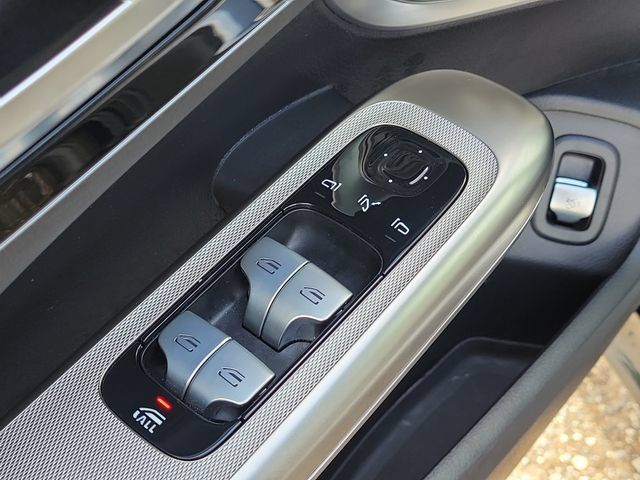 Used 2025 Mercedes-Benz CLE 300 4MATIC Cabriolet image 22