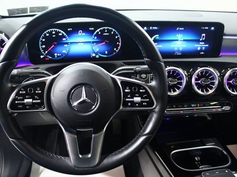 Used 2022 Mercedes-Benz A 220 4MATIC image 6