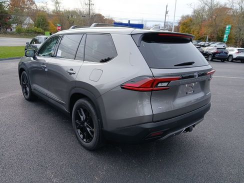 New 2026 Toyota Grand Highlander Platinum image 3