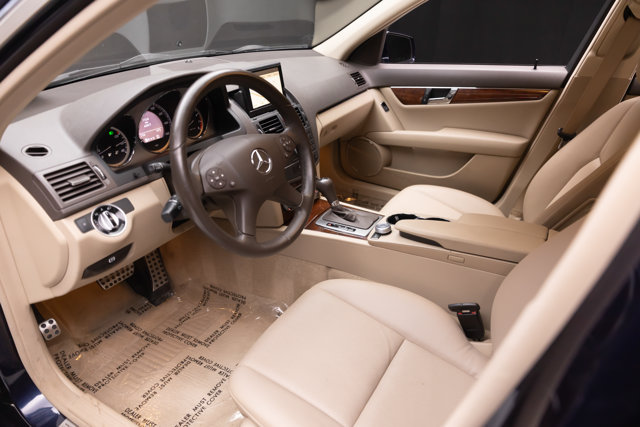 Used 2011 Mercedes-Benz C 300 4MATIC Sedan image 41