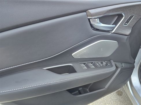 New 2025 Acura RDX SH-AWD w/ Advance Package image 13