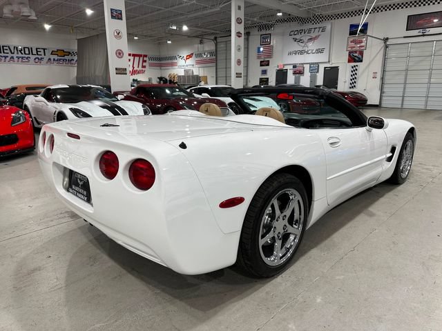 Used 2004 Chevrolet Corvette Convertible RWD image 3