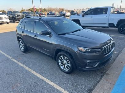 Used 2019 Jeep Cherokee Latitude Plus w/ Comfort/Convenience Group