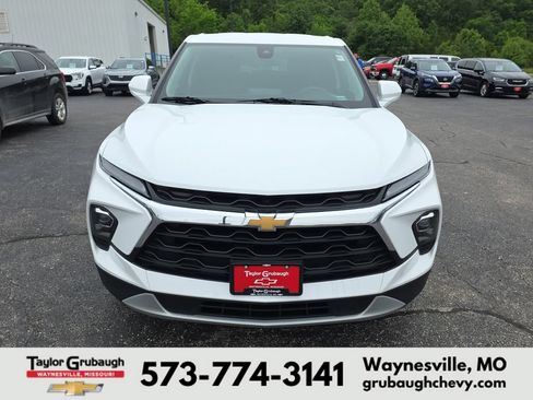 Used 2025 Chevrolet Blazer LT AWD/4WD image 3