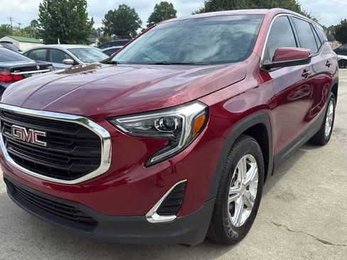 Used 2019 GMC Terrain SLE FWD image 1