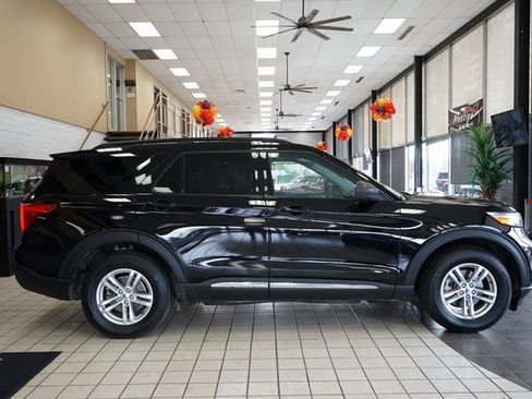 Used 2022 Ford Explorer XLT w/ Class IV Trailer Tow Package image 17