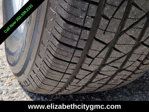 Used 2022 Ford Explorer XLT RWD image 14
