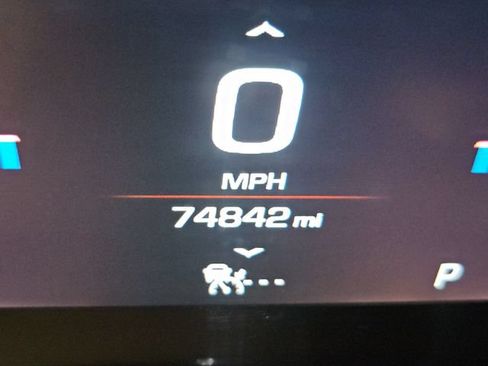 Used 2017 Cadillac XT5 Platinum w/ Driver Assist Package AWD/4WD image 24