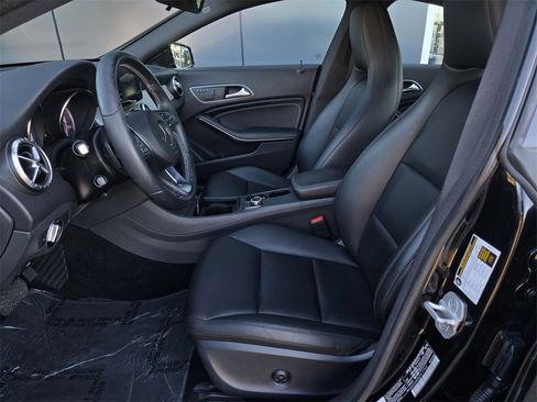 Used 2015 Mercedes-Benz CLA 250 image 16
