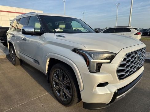 Used 2023 Toyota Sequoia Capstone image 13