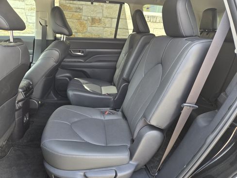 Used 2026 Toyota Grand Highlander AWD image 7