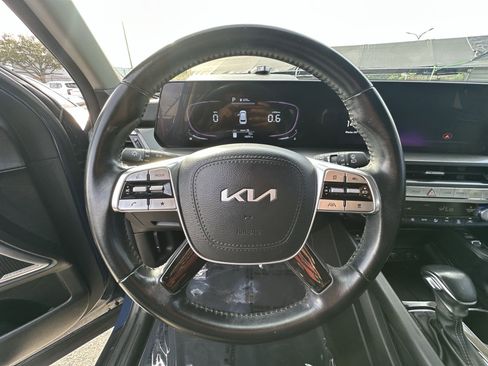 Used 2023 Kia Telluride S image 11