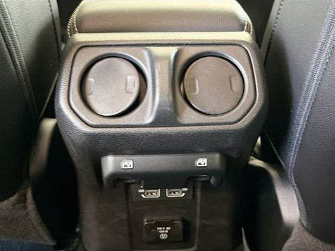 Used 2023 Jeep Wrangler Unlimited Sahara w/ Cold Weather Group AWD/4WD image 28