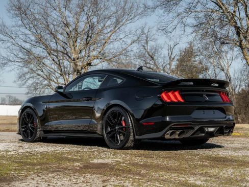 Used 2022 Ford Mustang Shelby GT500 w/ Technology Package image 7