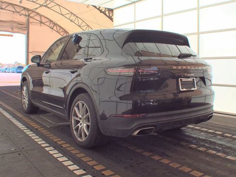 Used 2020 Porsche Cayenne image 4