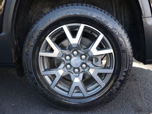 Used 2021 GMC Acadia SLE image 44