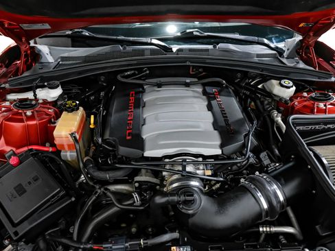 Used 2019 Chevrolet Camaro SS RWD image 37