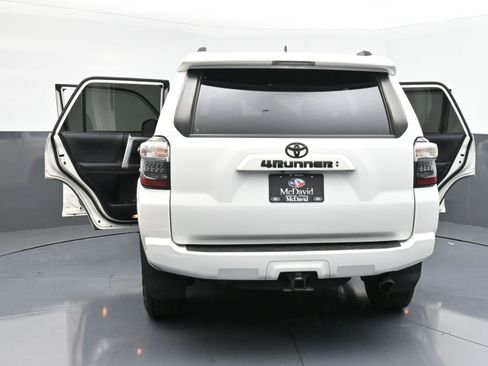 Used 2023 Toyota 4Runner SR5 Premium image 39