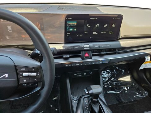 Certified 2025 Kia K4 FWD image 22