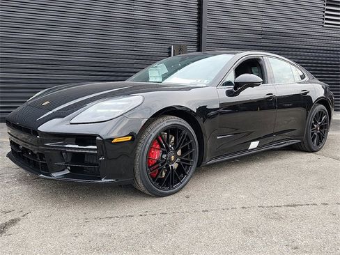 New 2026 Porsche Panamera GTS image 1