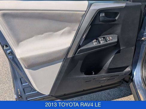 Used 2013 Toyota RAV4 LE AWD/4WD image 11