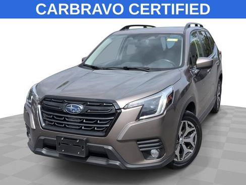 Used 2023 Subaru Forester Premium AWD/4WD image 1