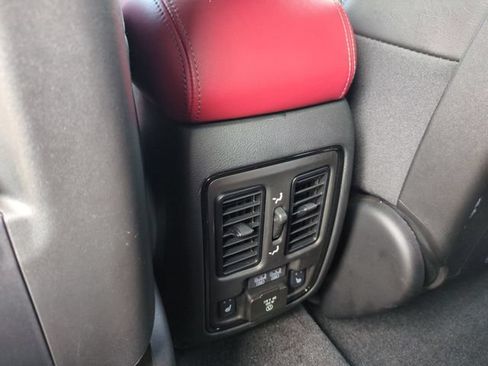 Used 2022 Dodge Durango R/T w/ Tow 'N Go Package AWD/4WD image 13