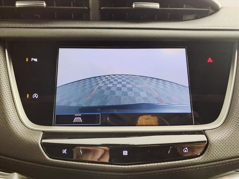 Certified 2021 Cadillac XT5 Premium Luxury image 19