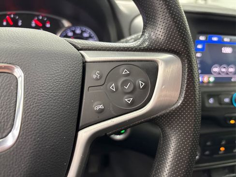 Used 2023 GMC Terrain SLE image 28