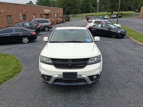 Used 2017 Dodge Journey Crossroad w/ Popular Equipment Group FWD image 2
