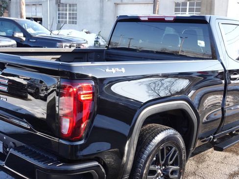Used 2024 GMC Sierra 1500 Pro w/ Graphite Edition image 11