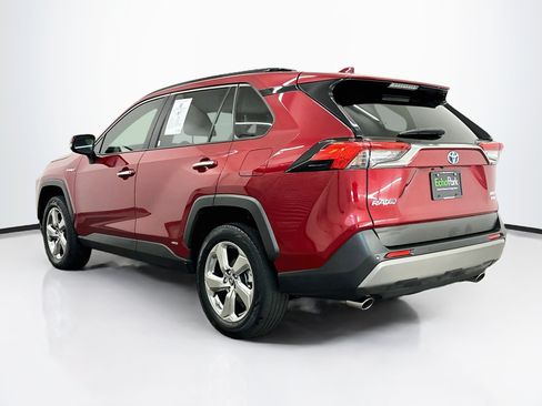 Used 2019 Toyota RAV4 Limited AWD/4WD image 5