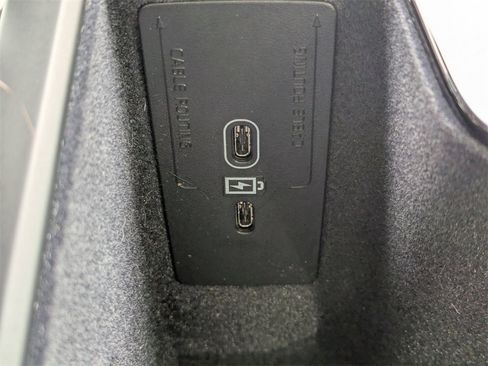 Certified 2023 Volvo XC90 B6 Plus w/ Protection Package Premier image 31