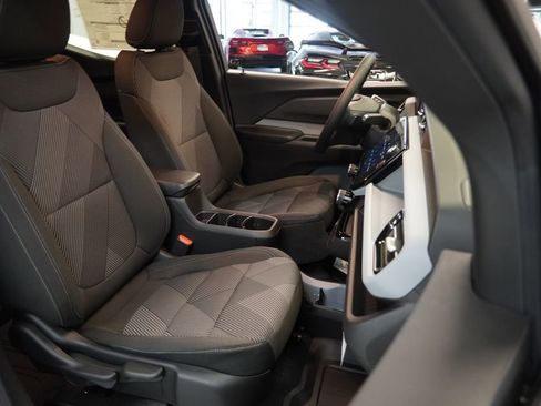 New 2027 Chevrolet Bolt LT w/ Comfort Package FWD image 31